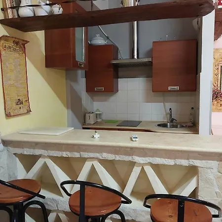 Tatil Evi Tavernetta Casa Fiore 140mq *